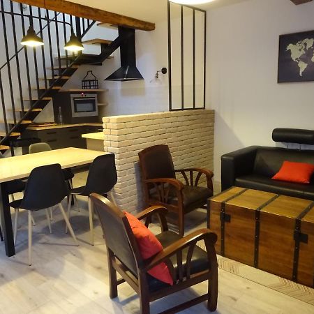 Chatte : agréable maison de rue Exterior foto